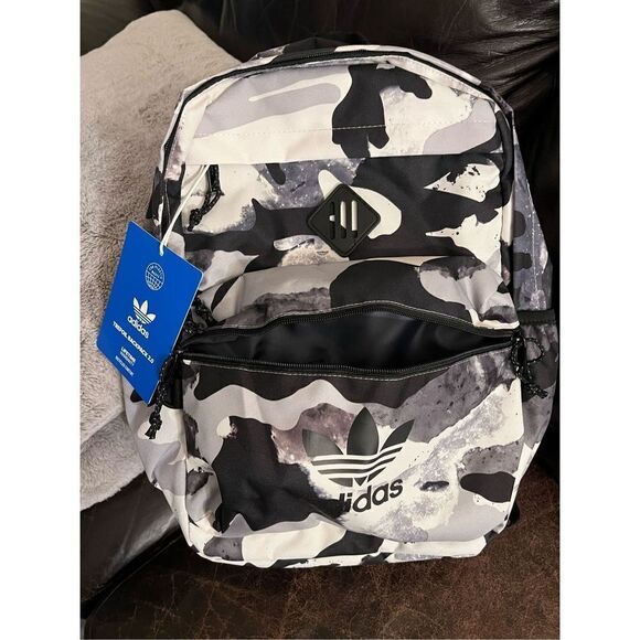 Adidas Trefoil Backpack 2.0 - Picture 1 of 9